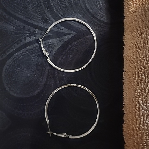 Loop earrings - Picture 5 of 7